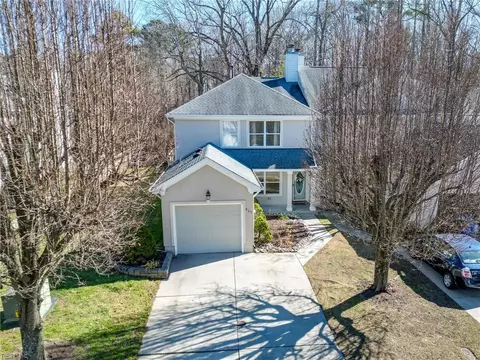 865 Royal Grove Ct, Chesapeake, VA 23320