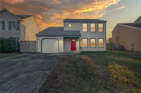 5992 Glen View Dr, Virginia Beach, VA 23464