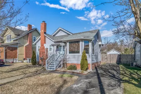 Exterior - 224 Cherry Ave, Hampton, VA 23661 photo 3 of 8