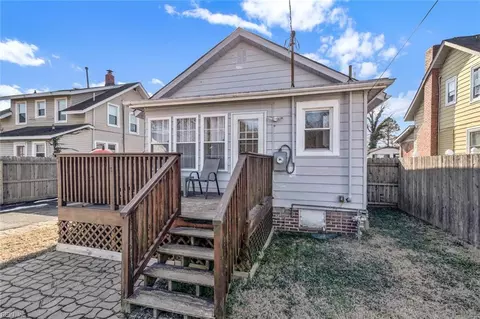 Exterior - 224 Cherry Ave, Hampton, VA 23661 photo 7 of 8