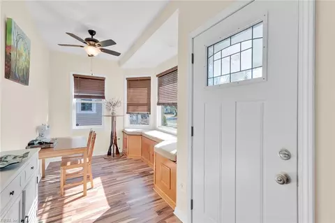 Entry Way - 224 Cherry Ave, Hampton, VA 23661 photo 1 of 8
