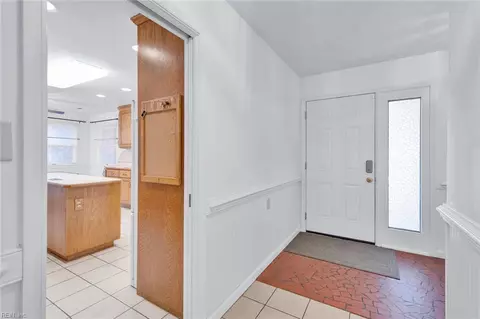 19 Raymond Dr, Hampton, VA 23666 photo 10