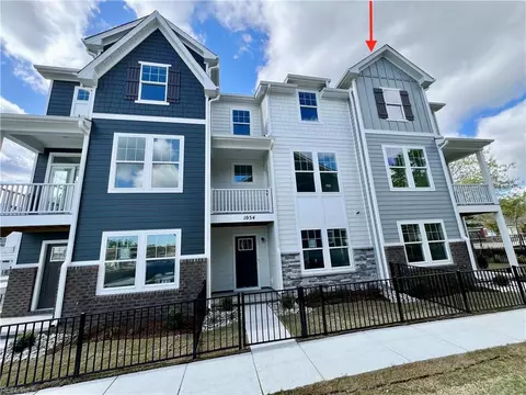 1052 Butte Ln, Chesapeake, VA 23320