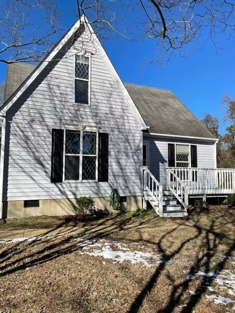 1996 Village Dr, Gloucester County, VA 23072