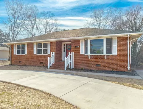 1120 E Pembroke Ave, Hampton, VA 23669