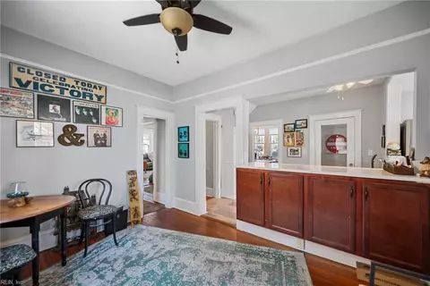 Entry Way - 126 Ocanoe Pl, Hampton, VA 23661 photo 1 of 6