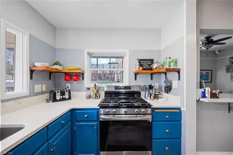 Kitchen - 126 Ocanoe Pl, Hampton, VA 23661 photo 1 of 2