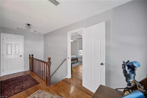 Entry Way - 126 Ocanoe Pl, Hampton, VA 23661 photo 6 of 6