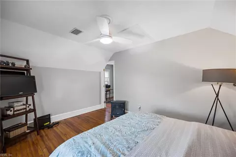 Bedroom - 126 Ocanoe Pl, Hampton, VA 23661 photo 6 of 6