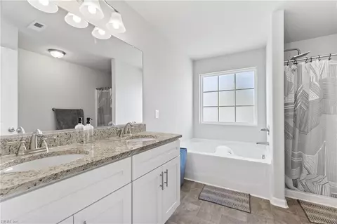 Entry Way - 1306 17th St, Chesapeake, VA 23324 photo 11 of 11