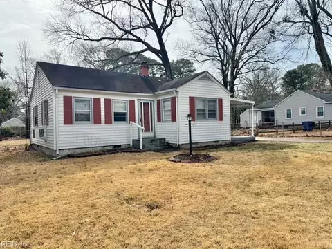 702 72nd St, Newport News, VA 23605