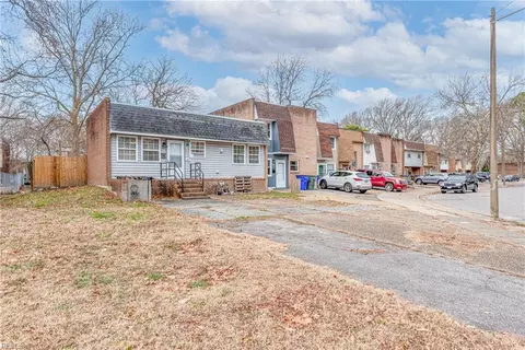 6423 Wellington St, Norfolk, VA 23513