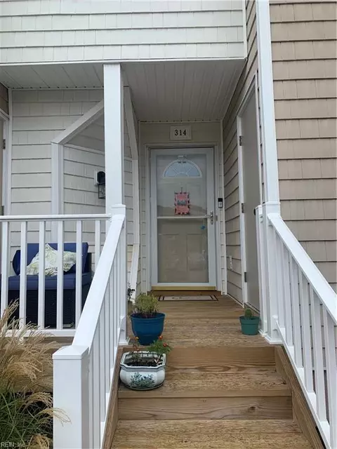 100 Pinewood Rd #314, Virginia Beach, VA 23451