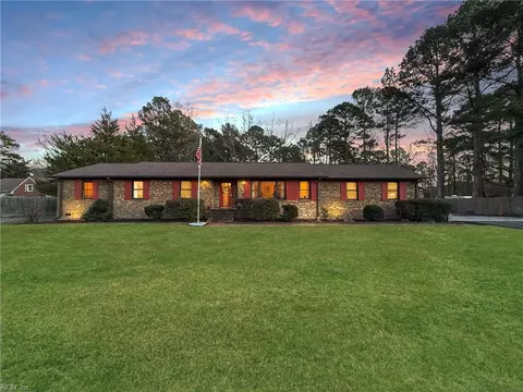 3453 Labrador Ln, Suffolk, VA 23434