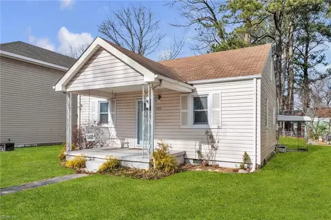 640 Cardover Ave, Chesapeake, VA 23325
