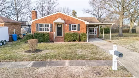 2506 Burfoot St, Chesapeake, VA 23324