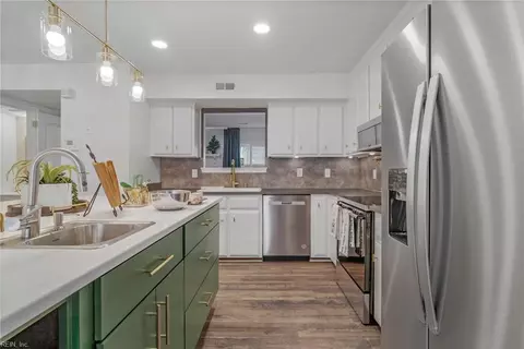 Kitchen - 382 Kinsmen Way, Hampton, VA 23666 photo 1 of 10