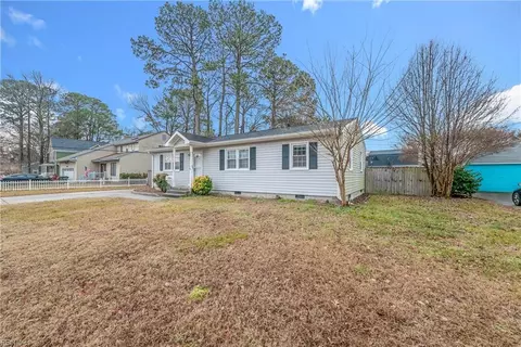 43 Buffalo Dr, Hampton, VA 23664 photo 3