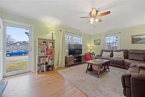 43 Buffalo Dr, Hampton, VA 23664 photo 6
