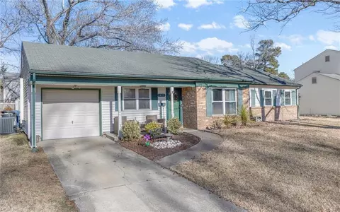 417 Chisholm Dr, Virginia Beach, VA 23452