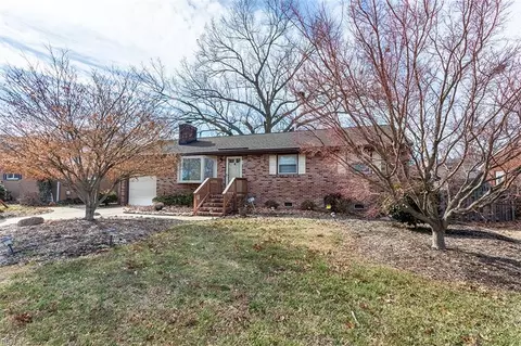 104 Haviland Dr, Newport News, VA 23601