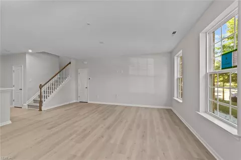 824 Riverfall Ave, Hampton, VA 23666 photo 3