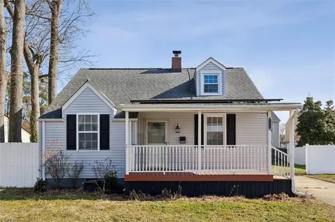 7928 Westcliff Dr, Norfolk, VA 23518