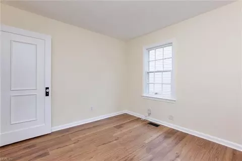 Bedroom - 27 Clayton Drive Dr, Hampton, VA 23669 photo 1 of 4
