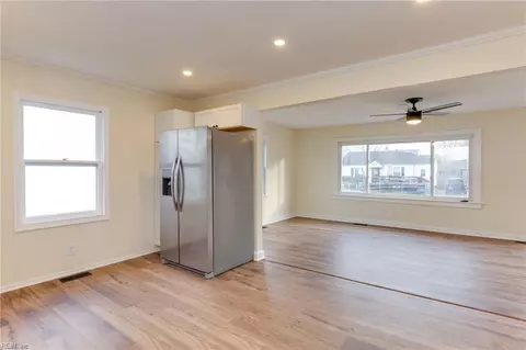 Living - 27 Clayton Drive Dr, Hampton, VA 23669 photo 1 of 5