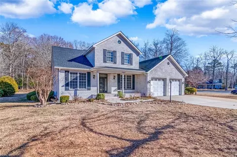 14440 Omera Dr, Carrollton, VA 23314
