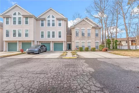 2524 Hidden Shores Dr #103, Virginia Beach, VA 23454