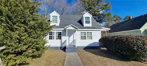 309 Stonewall St, Franklin, VA 23851