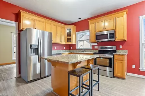 9230 Peachtree St, Norfolk, VA 23503