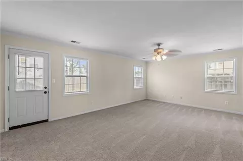 Living - 1064 Joyner St, Norfolk, VA 23513 photo 2 of 4