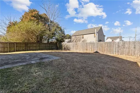 Exterior - 1064 Joyner St, Norfolk, VA 23513 photo 4 of 7