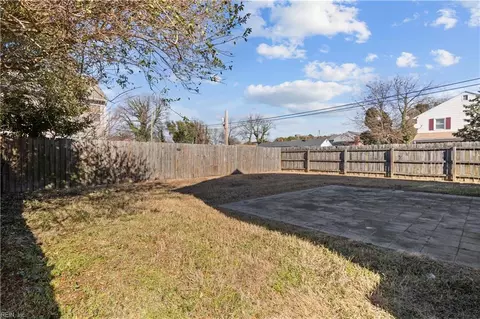 Exterior - 1064 Joyner St, Norfolk, VA 23513 photo 3 of 7
