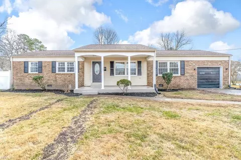 3329 Bow Creek Blvd, Virginia Beach, VA 23452
