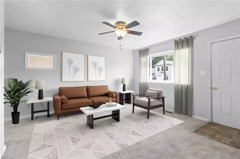 33 Salem St, Hampton, VA 23669