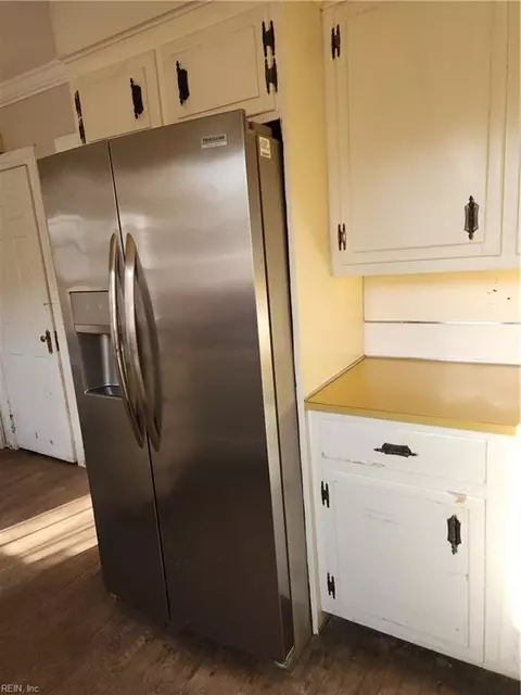 Kitchen - 1419 Queen St, Hampton, VA 23669 photo 2 of 2