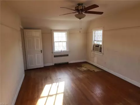 Bedroom - 1419 Queen St, Hampton, VA 23669 photo 4 of 4