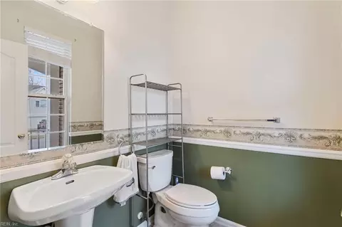 Bath - 2140 Seastone Trce, Chesapeake, VA 23321 photo 2 of 5