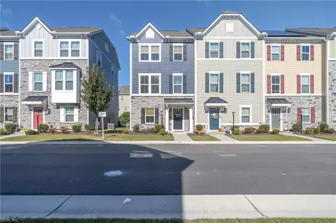 1719 Defiance Dr, Chesapeake, VA 23323