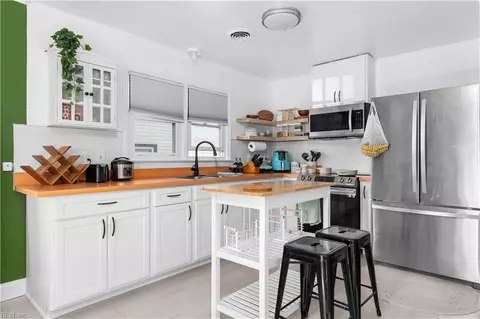 Kitchen - 823 Burton St, Hampton, VA 23666 photo 2 of 3