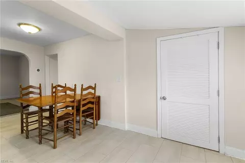 416 Alleghany Rd, Hampton, VA 23661 photo 17