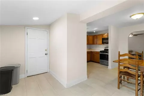 416 Alleghany Rd, Hampton, VA 23661 photo 16
