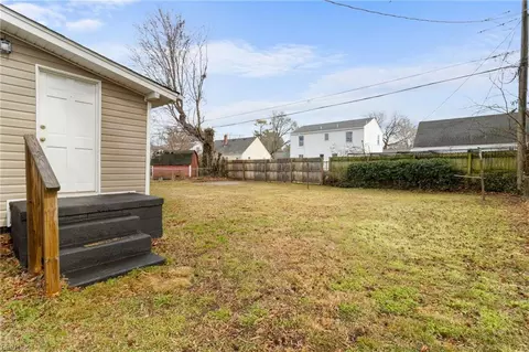 416 Alleghany Rd, Hampton, VA 23661 photo 3