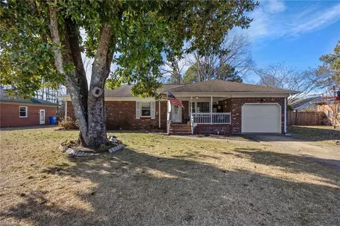 708 Colony Manor Rd, Chesapeake, VA 23321