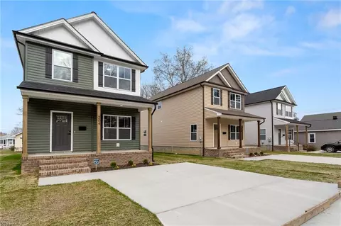 204 Charlotte Ave, Suffolk, VA 23434