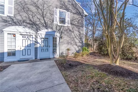 4674 Genoa Cir, Virginia Beach, VA 23462