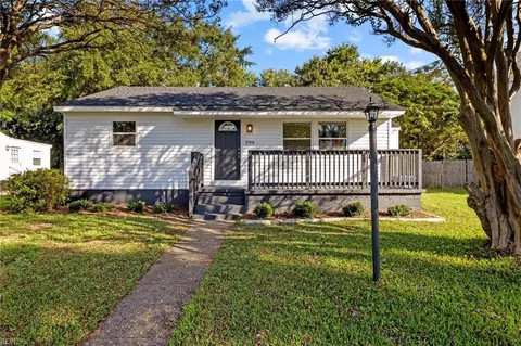 206 Dwight Dr, Portsmouth, VA 23701